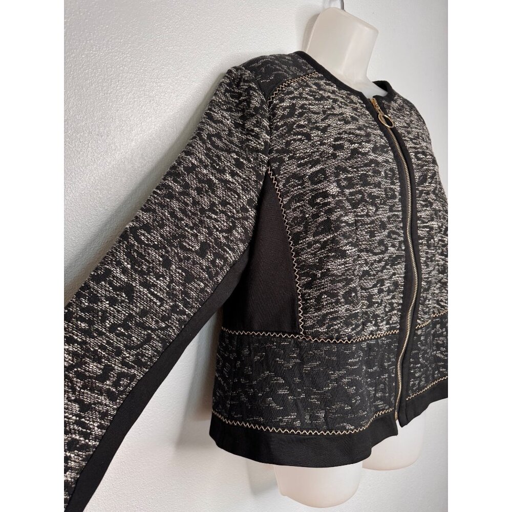 NWT Chicos Womens Black & White Textured Knit Jacket With Gold Zipper Size 3P - Picture 2 of 12